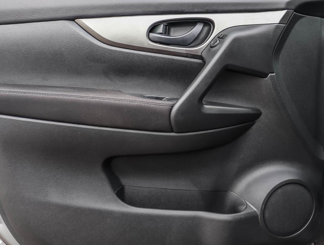 2019 Nissan Qashqai S FWD !!! NO ACCIDENTS !!! 17 ALLOYS   HEATED SEAT Photo