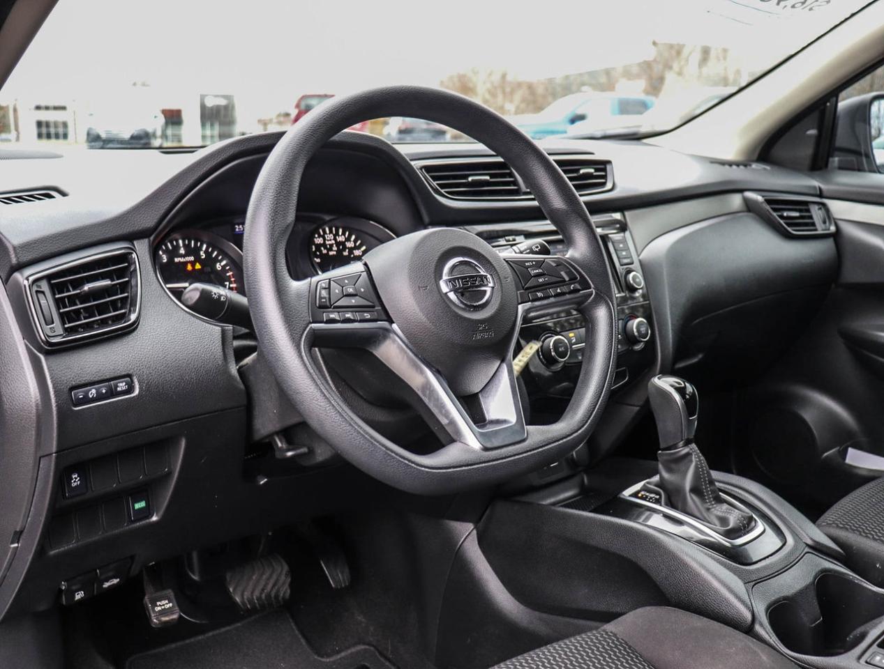 2019 Nissan Qashqai S FWD !!! NO ACCIDENTS !!! 17 ALLOYS   HEATED SEAT Photo