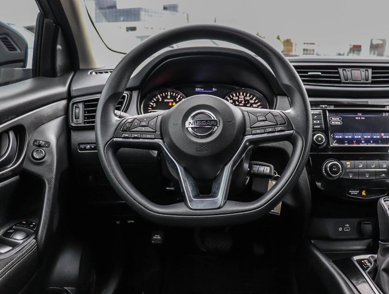 2019 Nissan Qashqai S FWD !!! NO ACCIDENTS !!! 17 ALLOYS   HEATED SEAT Photo