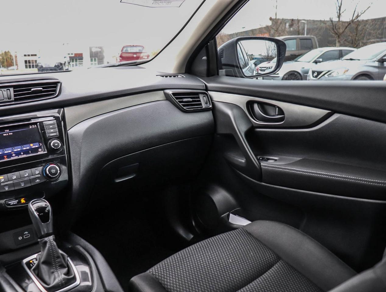 2019 Nissan Qashqai S FWD !!! NO ACCIDENTS !!! 17 ALLOYS   HEATED SEAT Photo