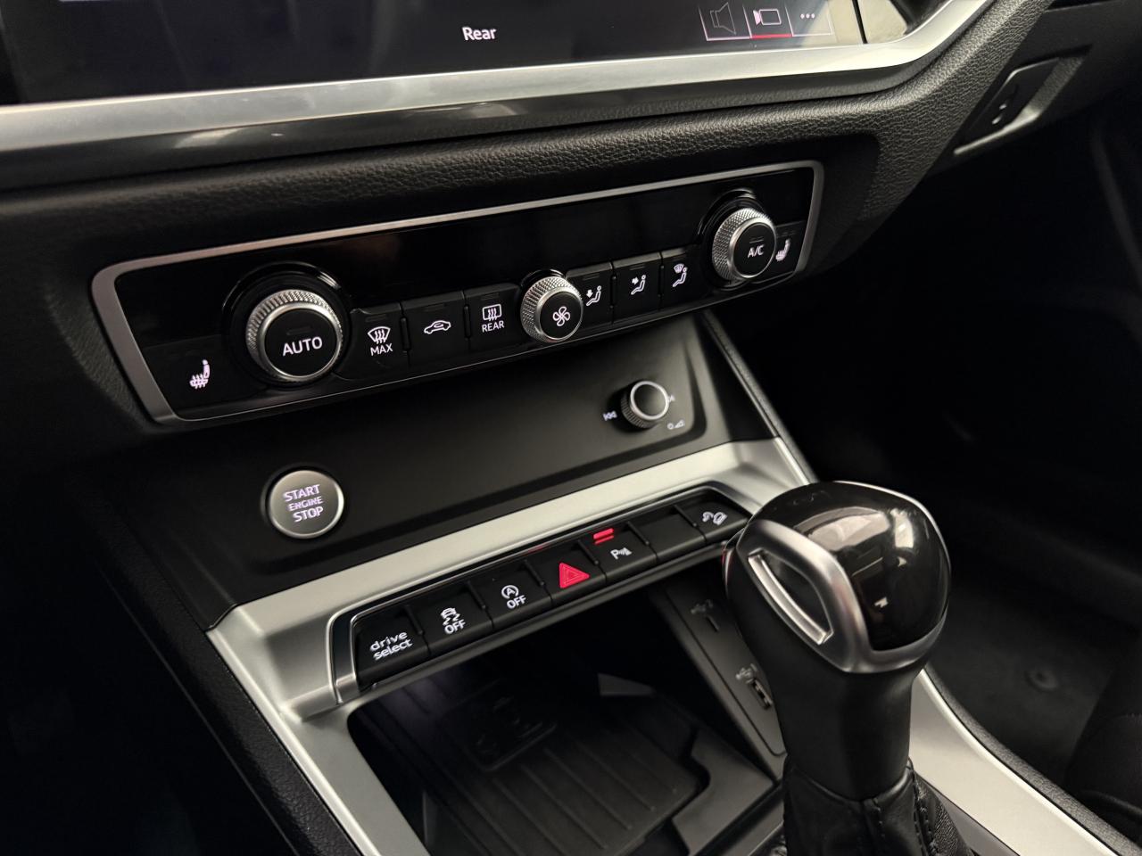 2020 Audi Q3 Progressiv 45 TFSI quattro**NO ACCIDENTS*S-LINE** Photo