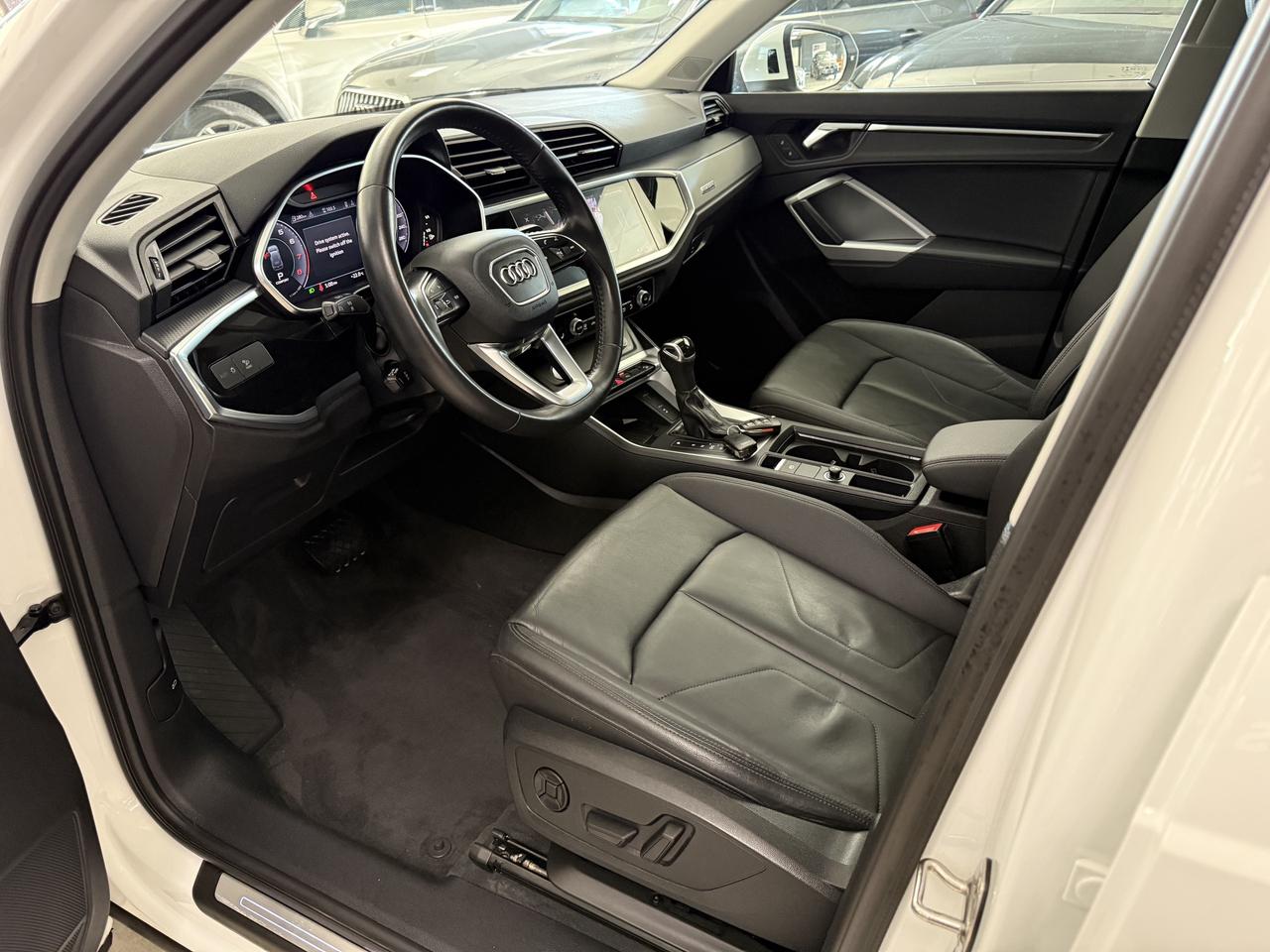 2020 Audi Q3 Progressiv 45 TFSI quattro**NO ACCIDENTS*S-LINE** Photo