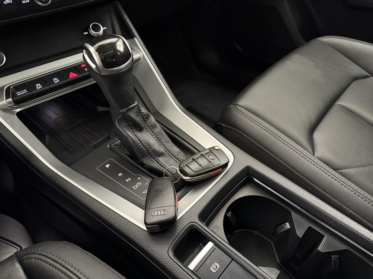 2020 Audi Q3 Progressiv 45 TFSI quattro**NO ACCIDENTS*S-LINE** Photo