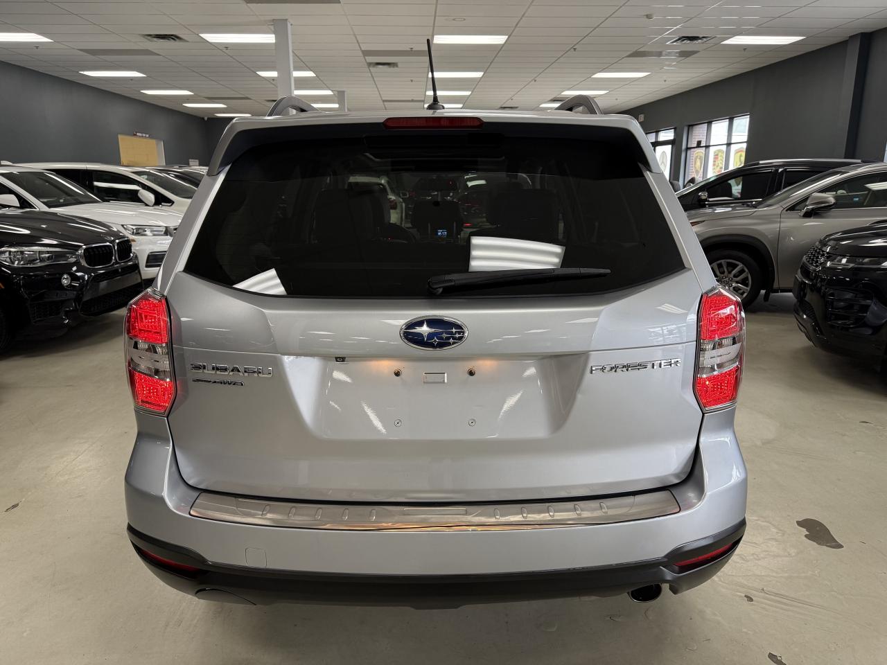 2015 Subaru Forester 5dr Wgn CVT 2.5i Limited Pkg VERY CLEAN Photo3