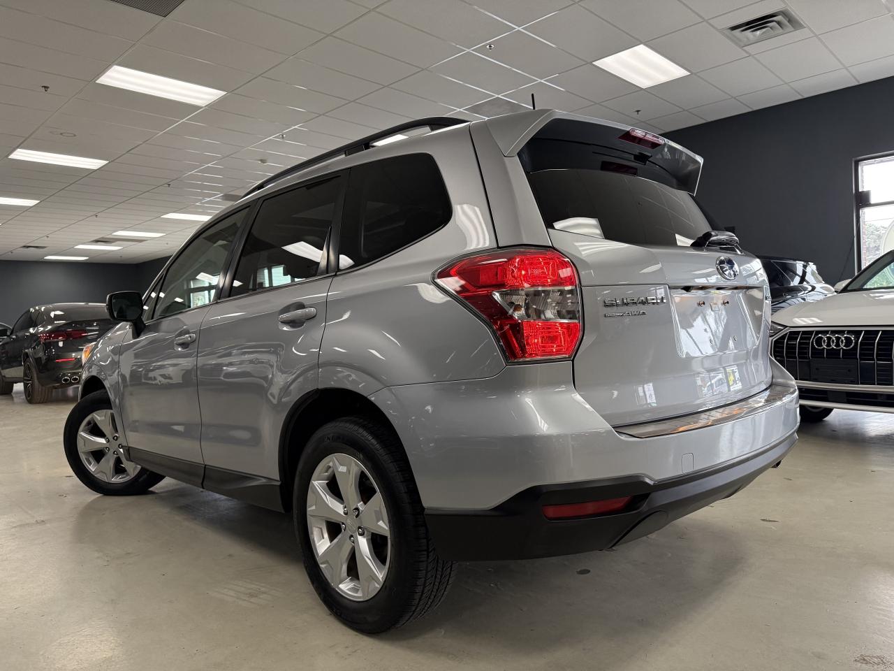 2015 Subaru Forester 5dr Wgn CVT 2.5i Limited Pkg VERY CLEAN Photo