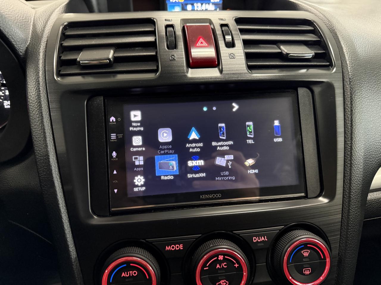 2015 Subaru Forester 5dr Wgn CVT 2.5i Limited Pkg VERY CLEAN Photo