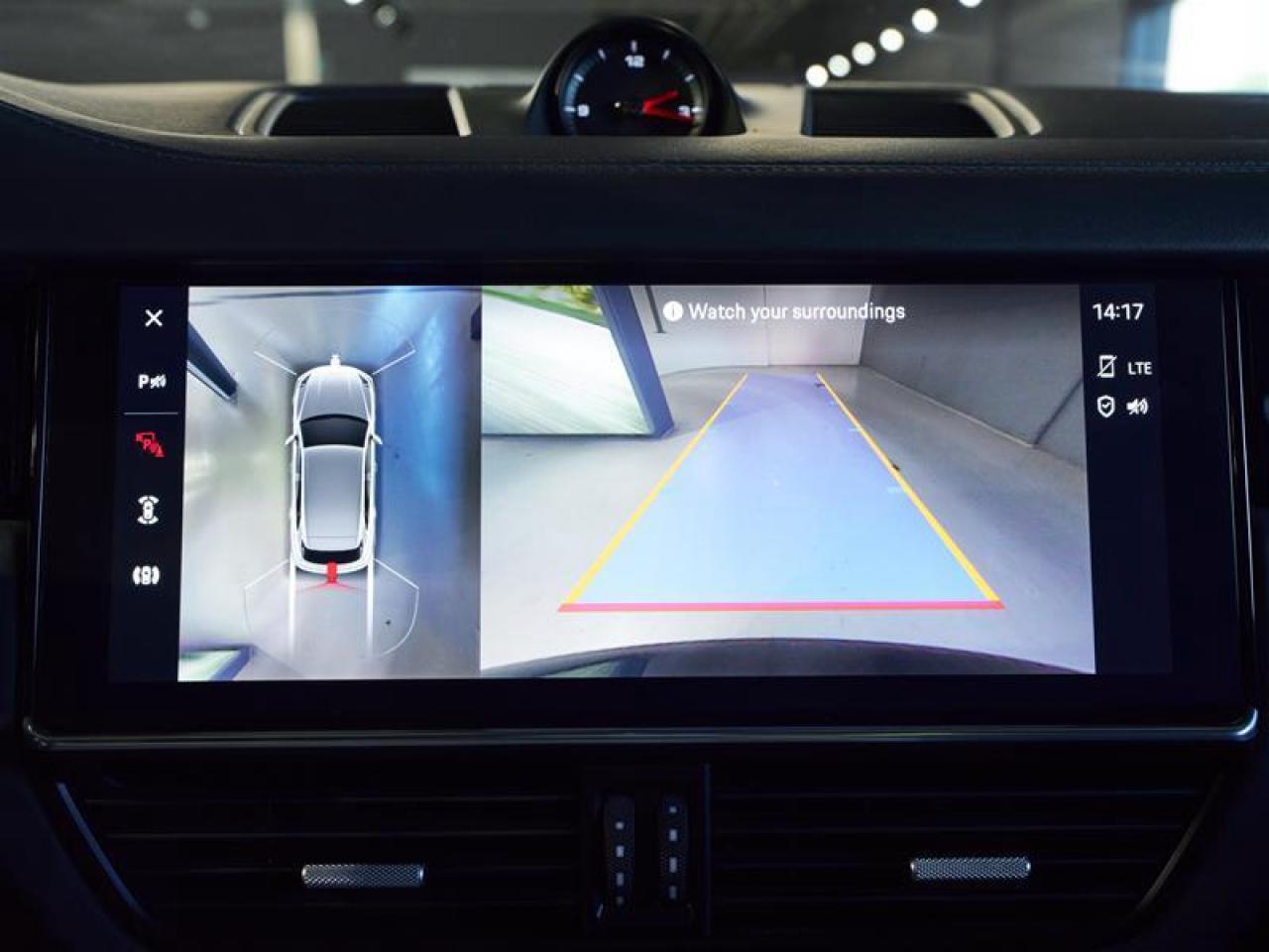 2023 Porsche Cayenne  Photo