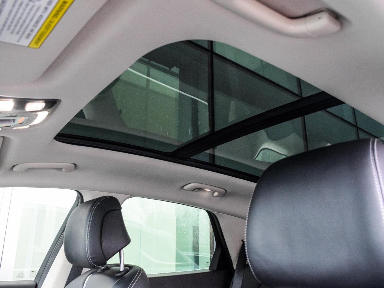 2023 Genesis GV70 2.5T Advanced AWD *1Owner/No Accident Records* Photo