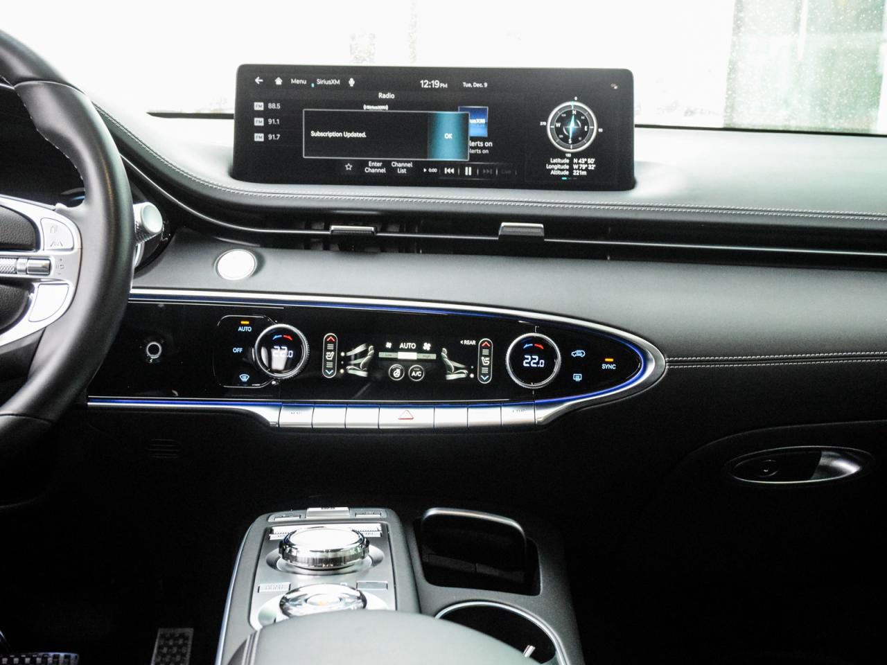 2023 Genesis GV70 2.5T Advanced AWD *1Owner/No Accident Records* Photo