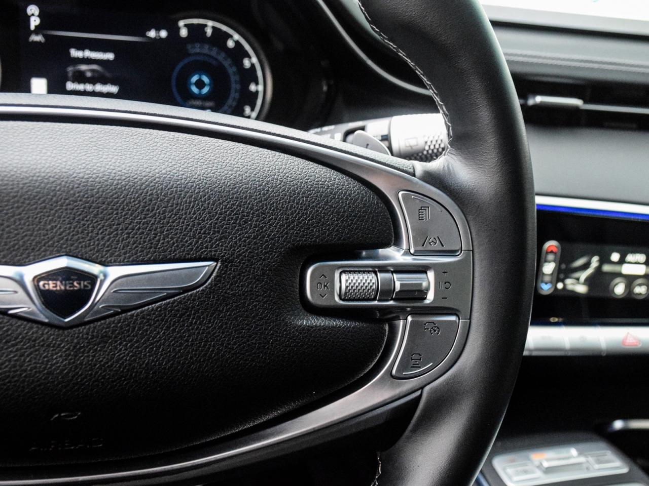 2023 Genesis GV70 2.5T Advanced AWD *1Owner/No Accident Records* Photo