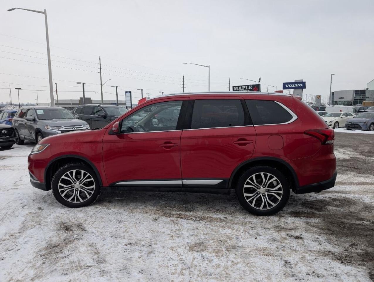 2017 Mitsubishi Outlander ES AWD   LEATHER   SUNROOF   CAMERA Photo