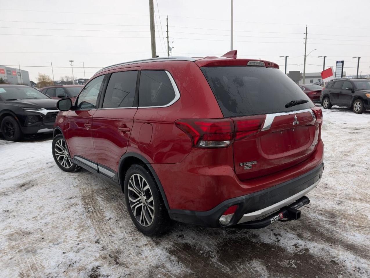 2017 Mitsubishi Outlander ES AWD   LEATHER   SUNROOF   CAMERA Photo