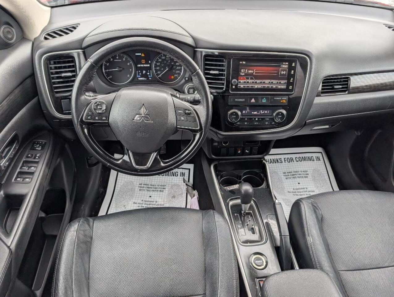 2017 Mitsubishi Outlander ES AWD   LEATHER   SUNROOF   CAMERA Photo