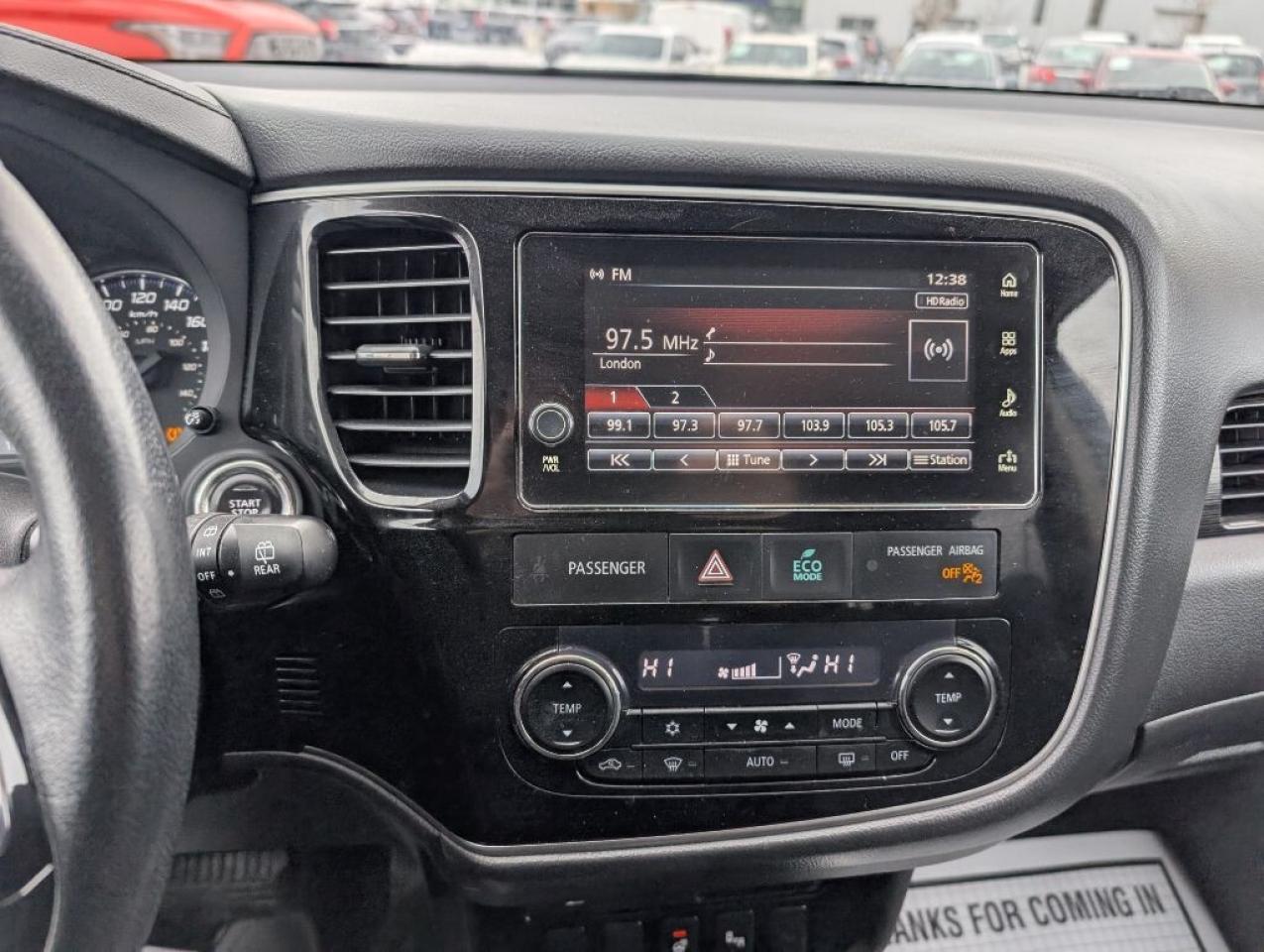 2017 Mitsubishi Outlander ES AWD   LEATHER   SUNROOF   CAMERA Photo