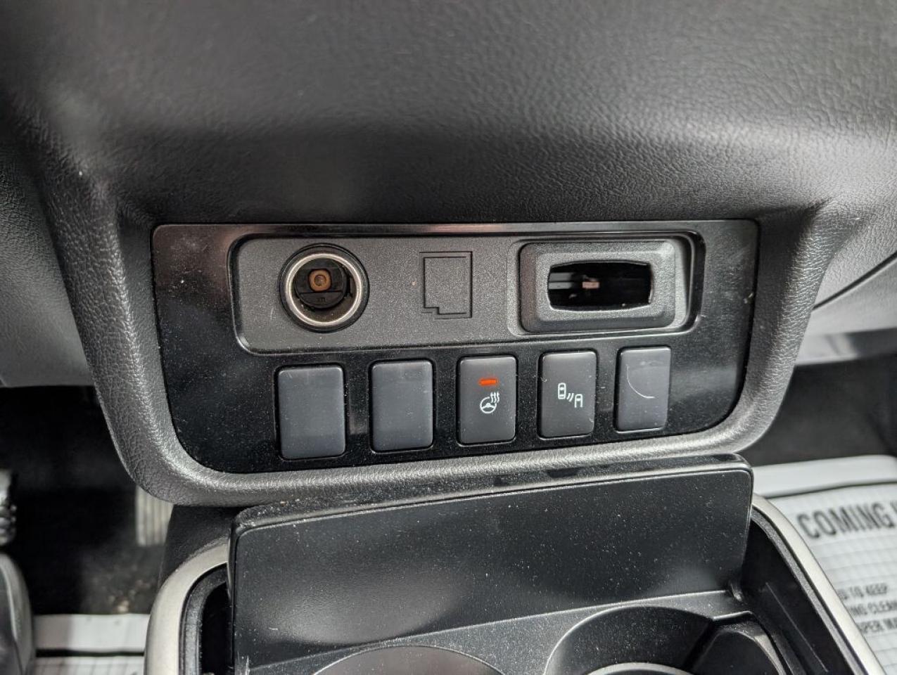 2017 Mitsubishi Outlander ES AWD   LEATHER   SUNROOF   CAMERA Photo