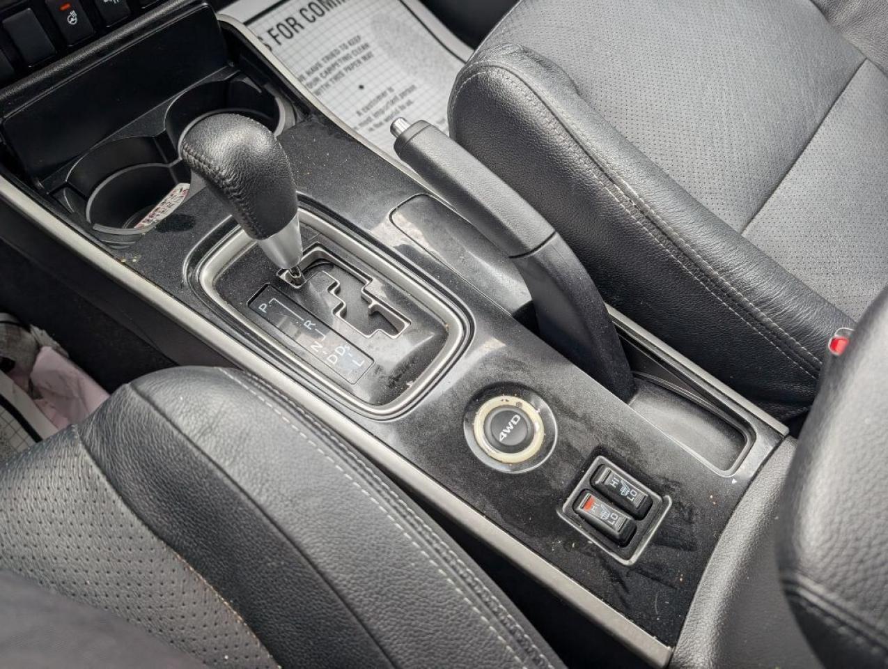 2017 Mitsubishi Outlander ES AWD   LEATHER   SUNROOF   CAMERA Photo