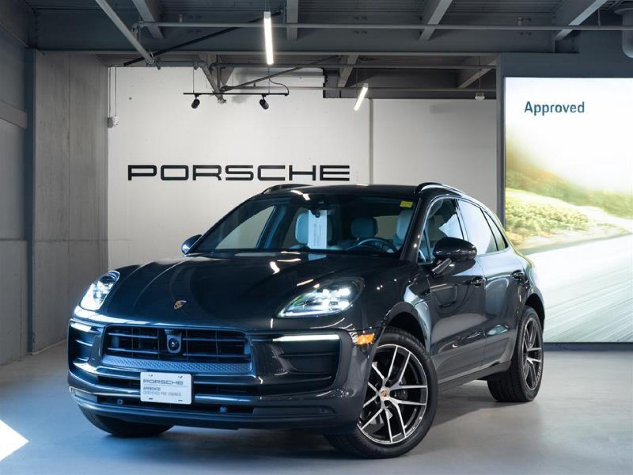 Used 2025 Porsche Macan AWD for sale in Ottawa, ON