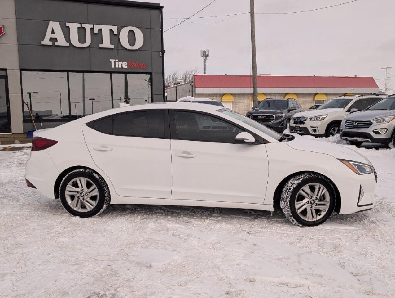 2019 Hyundai Elantra Preferred   CAMERA   CARPLAY   HEATED SEATS Photo4