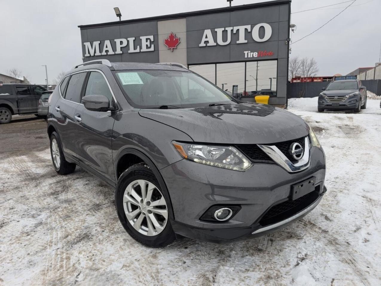 2016 Nissan Rogue SV AWD   PANOROOF   CAMERA   HTD SEATS Photo