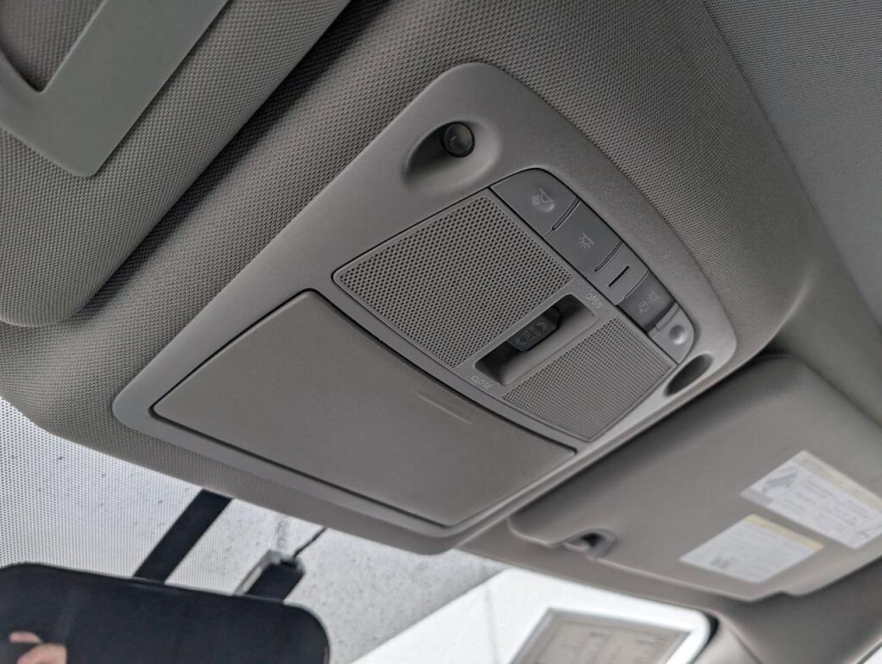 2016 Nissan Rogue SV AWD   PANOROOF   CAMERA   HTD SEATS Photo