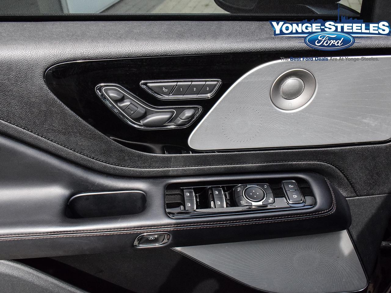 2023 Lincoln Aviator RESERVE 201A JET PACKAGE ONE OWNER NO ACCIDENT Photo