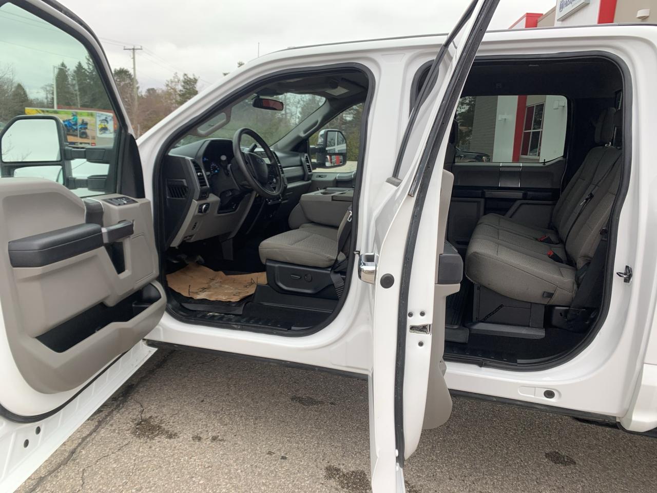 2020 Ford F-250 DIESEL XLT 4WD Crew Cab 6.75' Box Photo