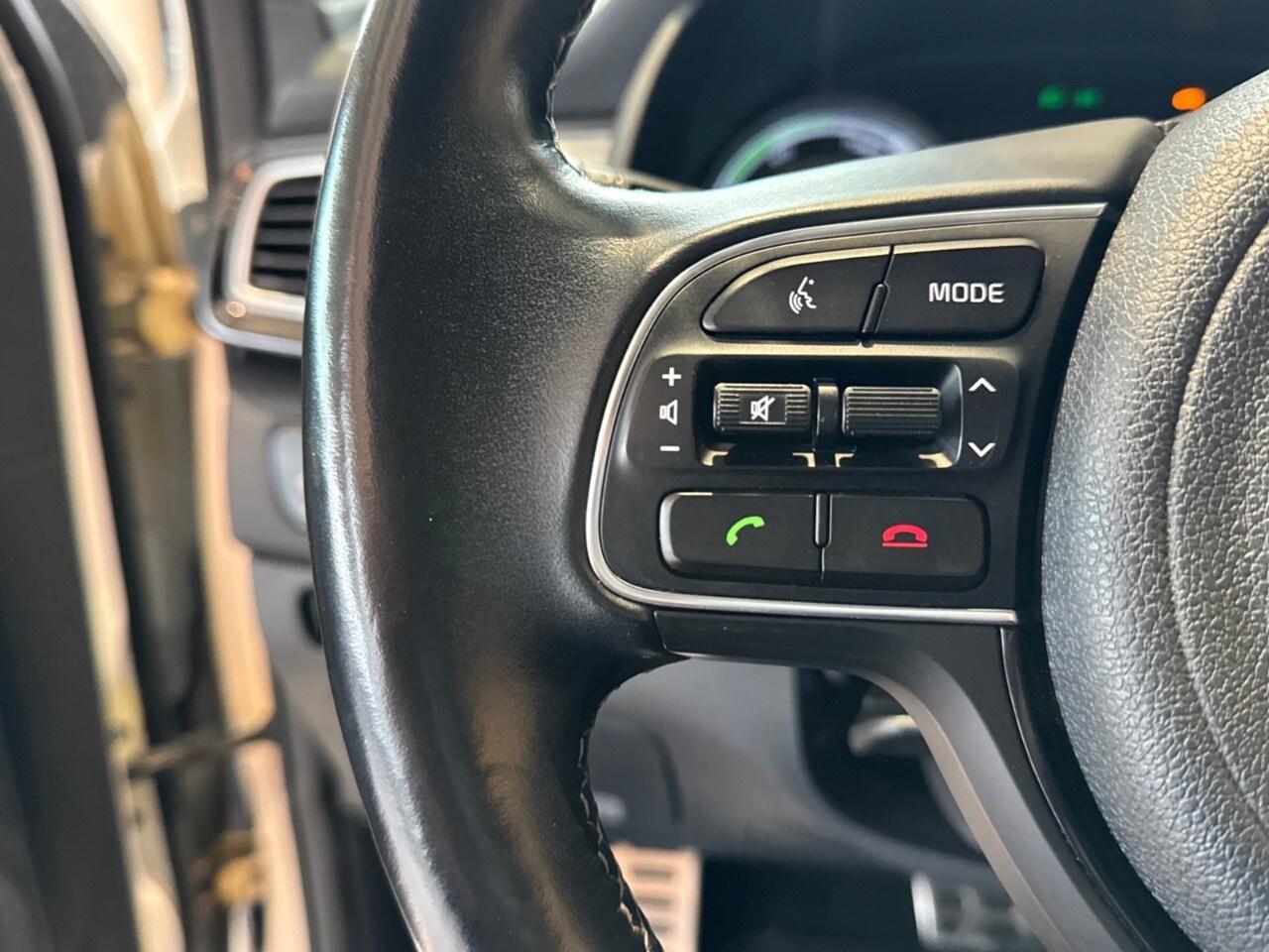 2019 Kia NIRO SX Touring FWD Photo