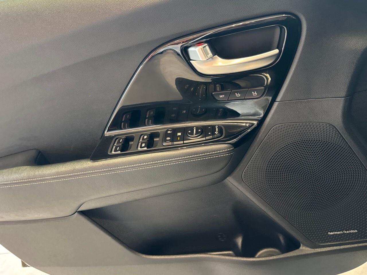 2019 Kia NIRO SX Touring FWD Photo