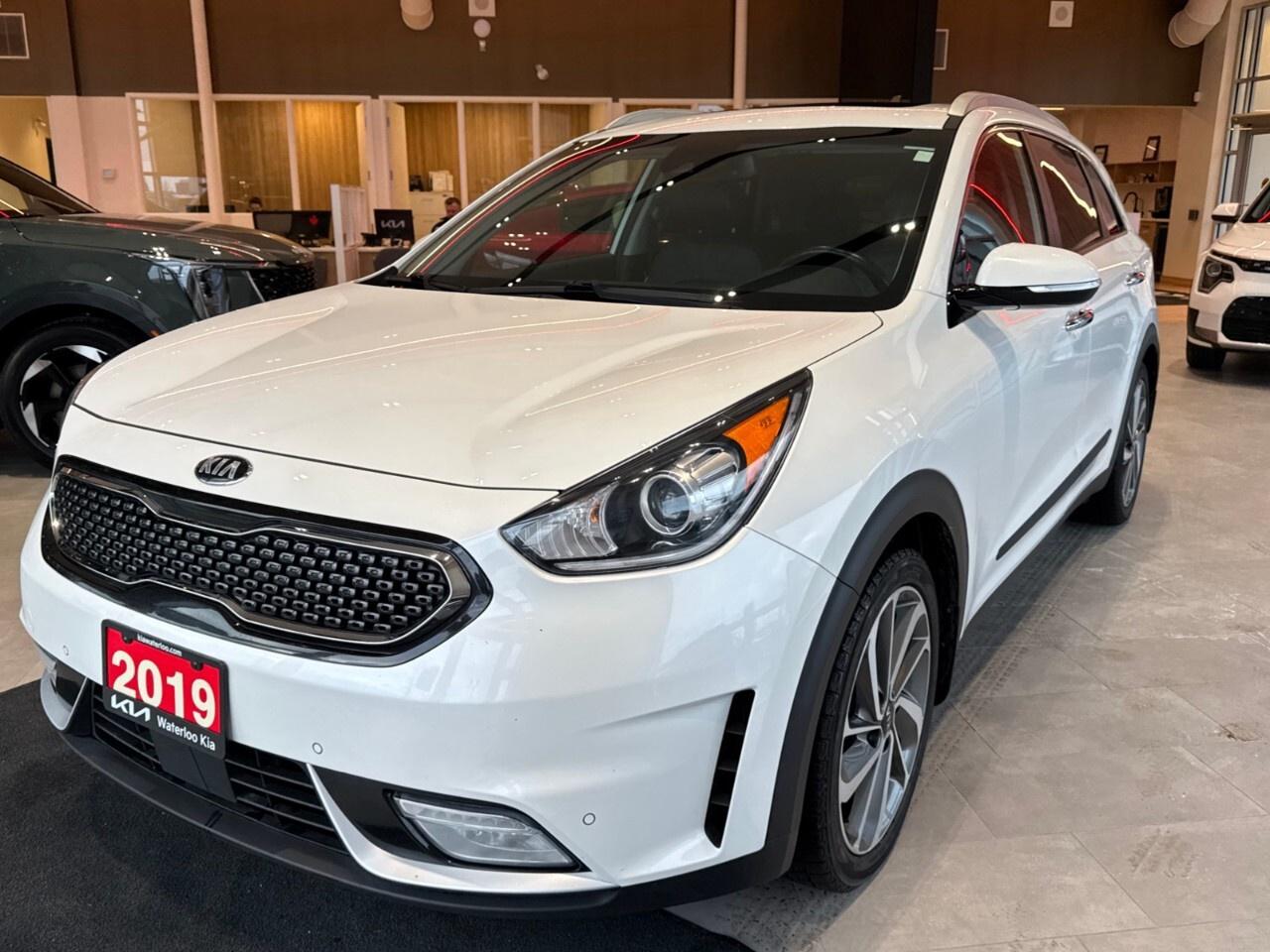 2019 Kia NIRO SX Touring FWD Photo0