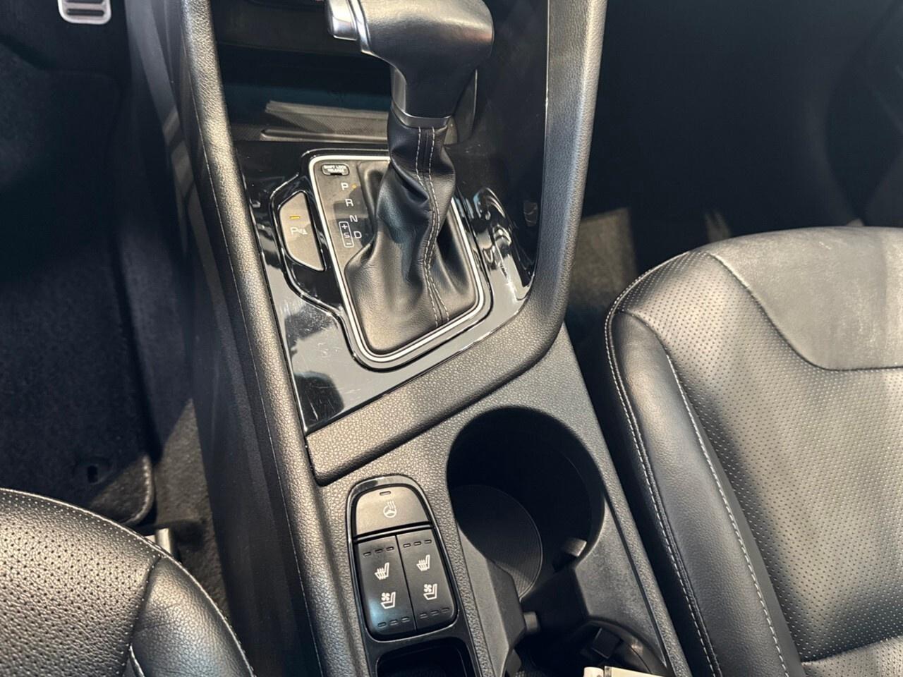 2019 Kia NIRO SX Touring FWD Photo