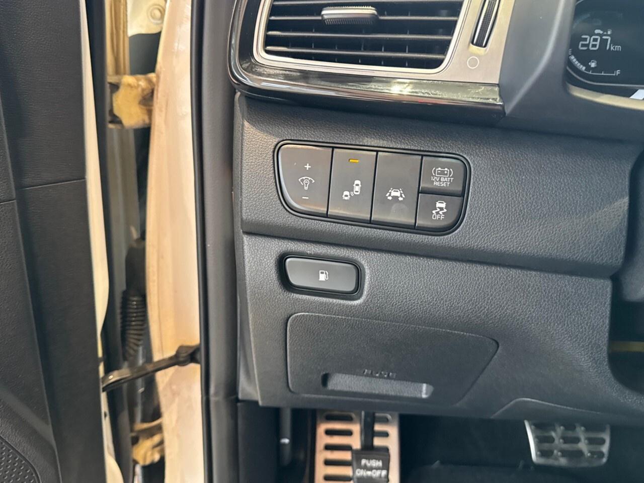 2019 Kia NIRO SX Touring FWD Photo