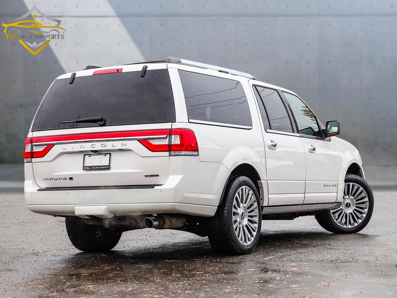2016 Lincoln Navigator RESERVE 4WD PWR BOARDS - CERTIFIED! Photo