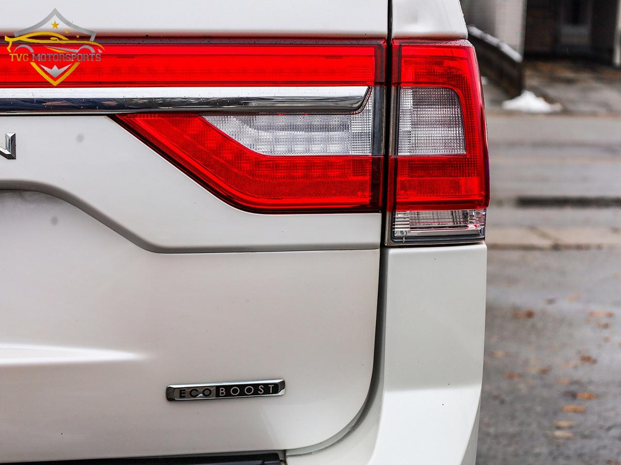 2016 Lincoln Navigator RESERVE 4WD PWR BOARDS - CERTIFIED! Photo