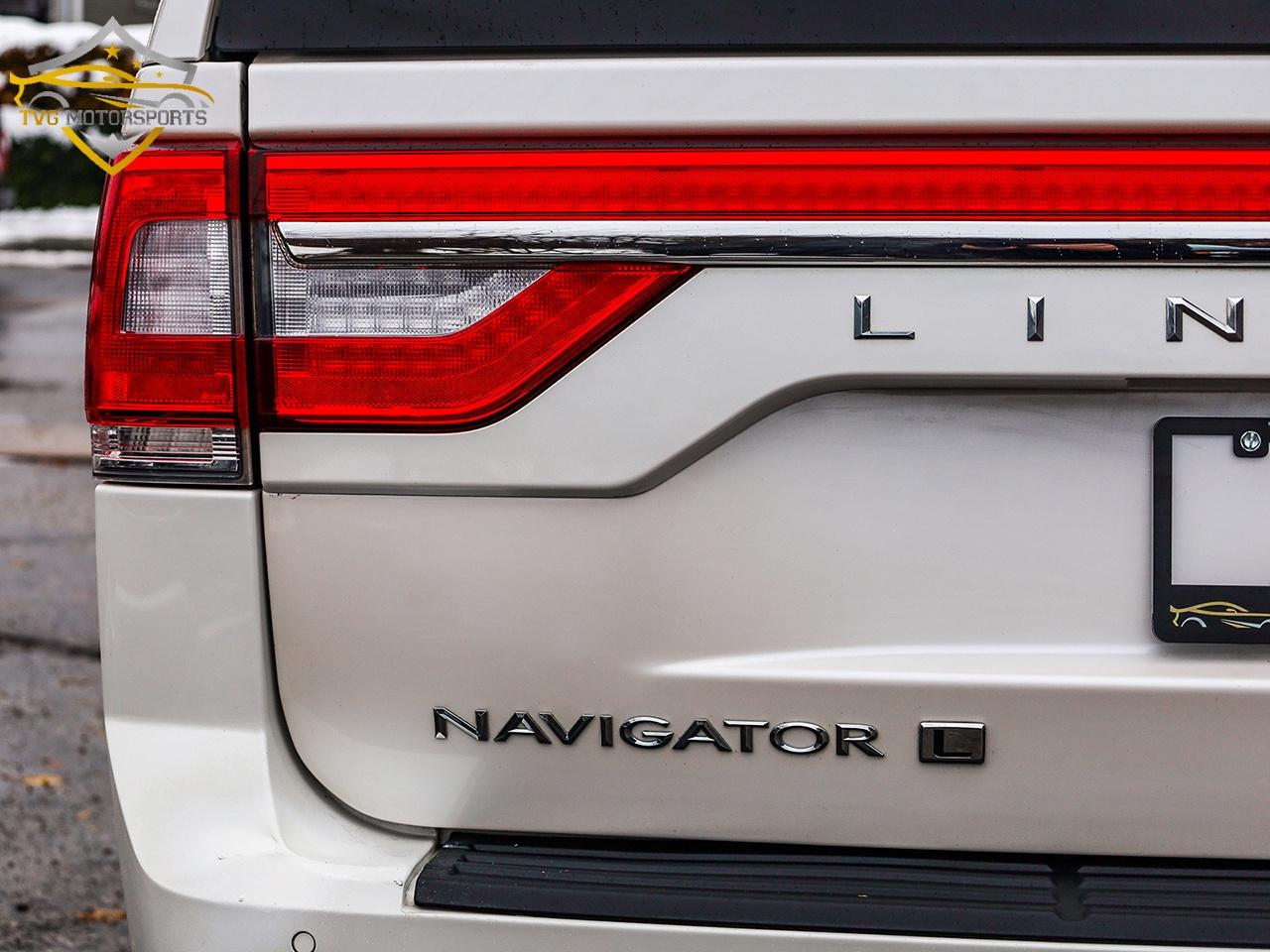 2016 Lincoln Navigator RESERVE 4WD PWR BOARDS - CERTIFIED! Photo