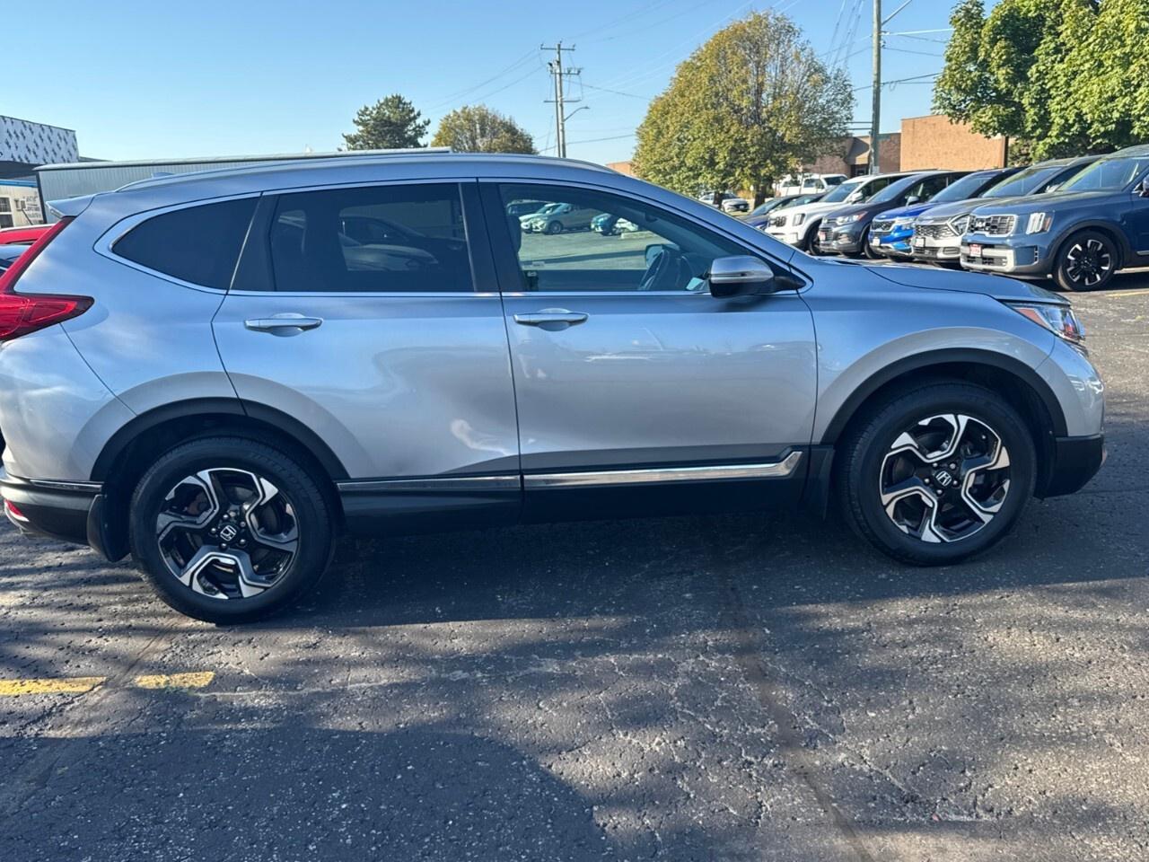 2018 Honda CR-V Touring AWD Photo3