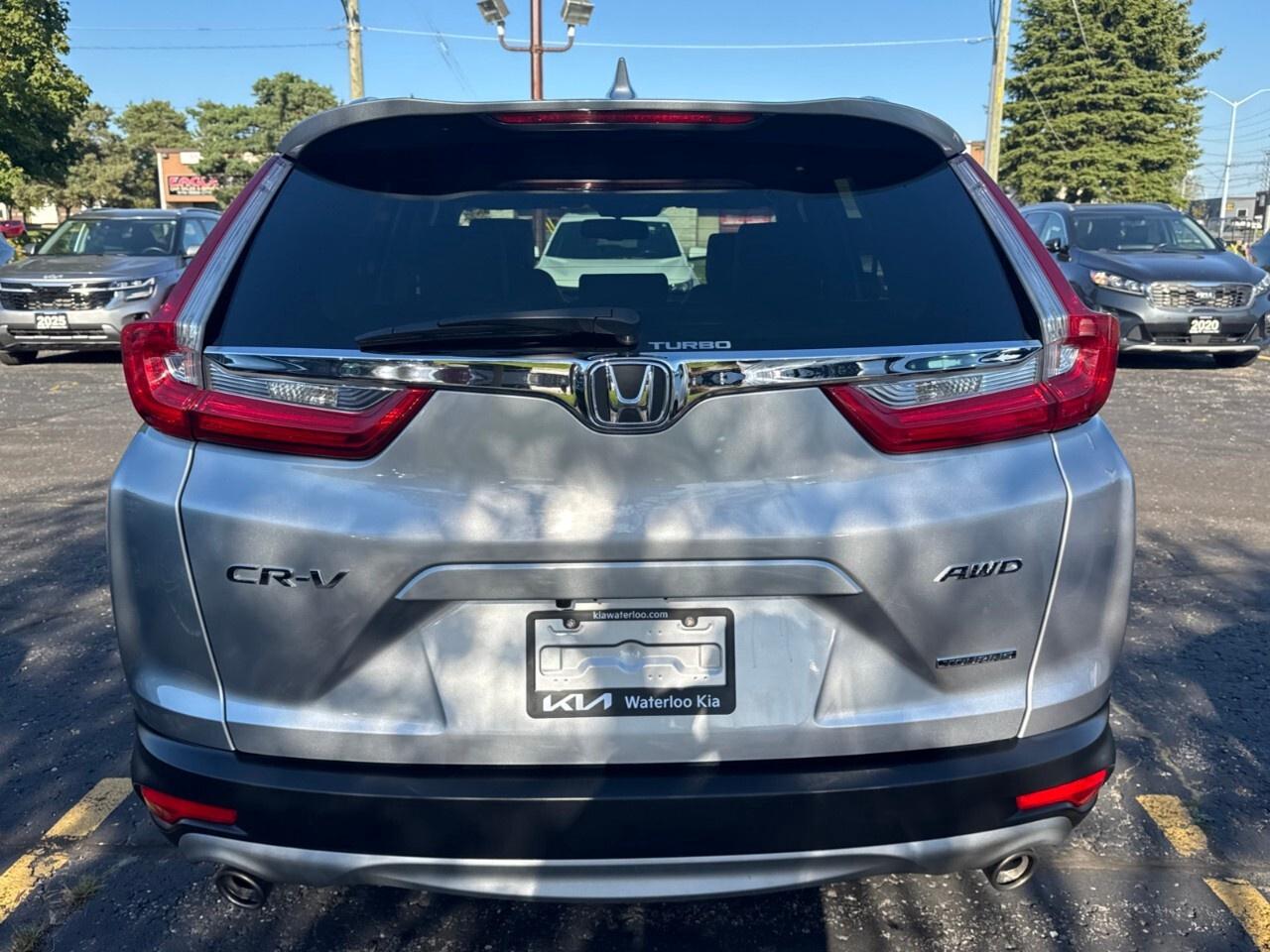 2018 Honda CR-V Touring AWD Photo