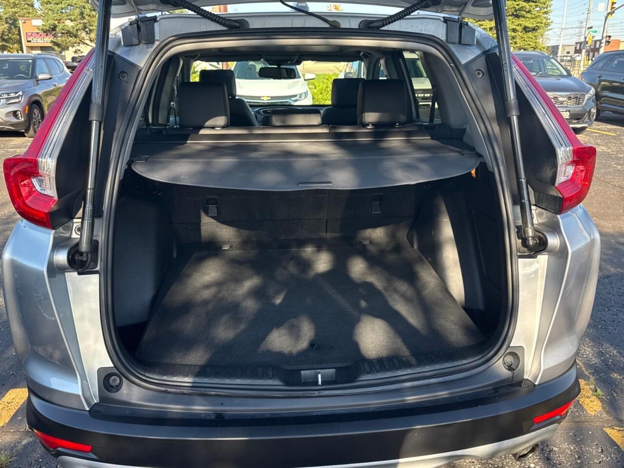 2018 Honda CR-V Touring AWD Photo