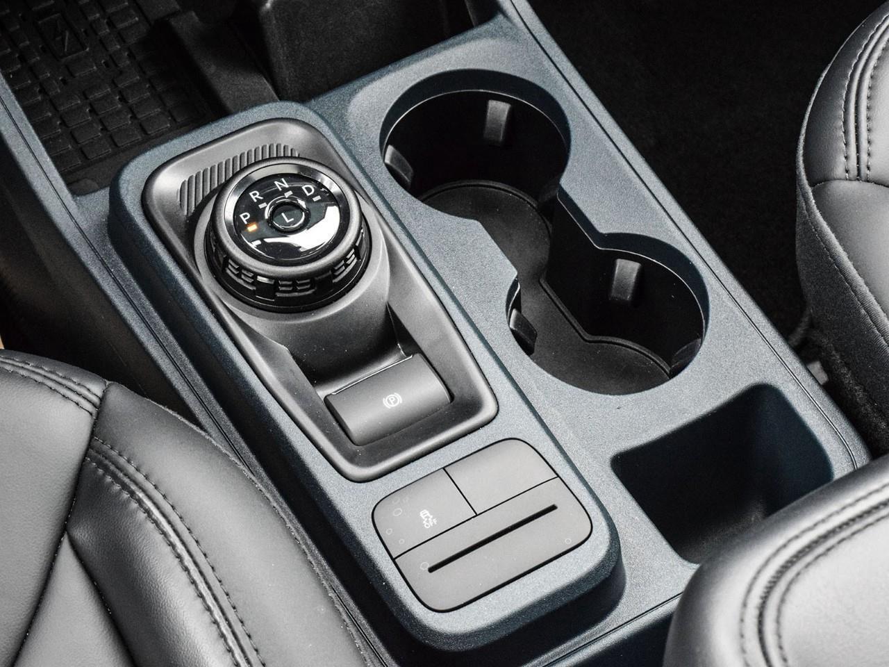 2025 Ford Maverick Lariat 4.99% up to 84 Months O.A.C   Lease Me! Photo