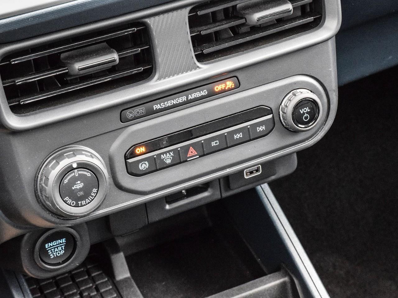 2025 Ford Maverick Lariat 4.99% up to 84 Months O.A.C   Lease Me! Photo