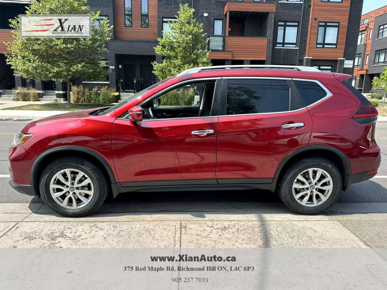2019 Nissan Rogue AWD SV/ Clean Carfax Photo3