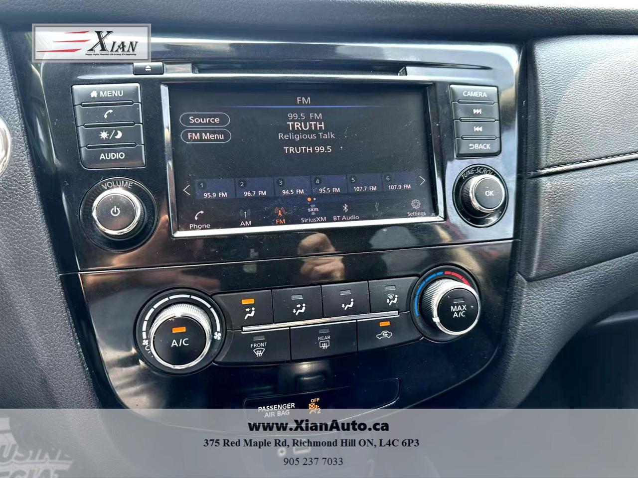 2019 Nissan Rogue AWD SV/ Clean Carfax Photo