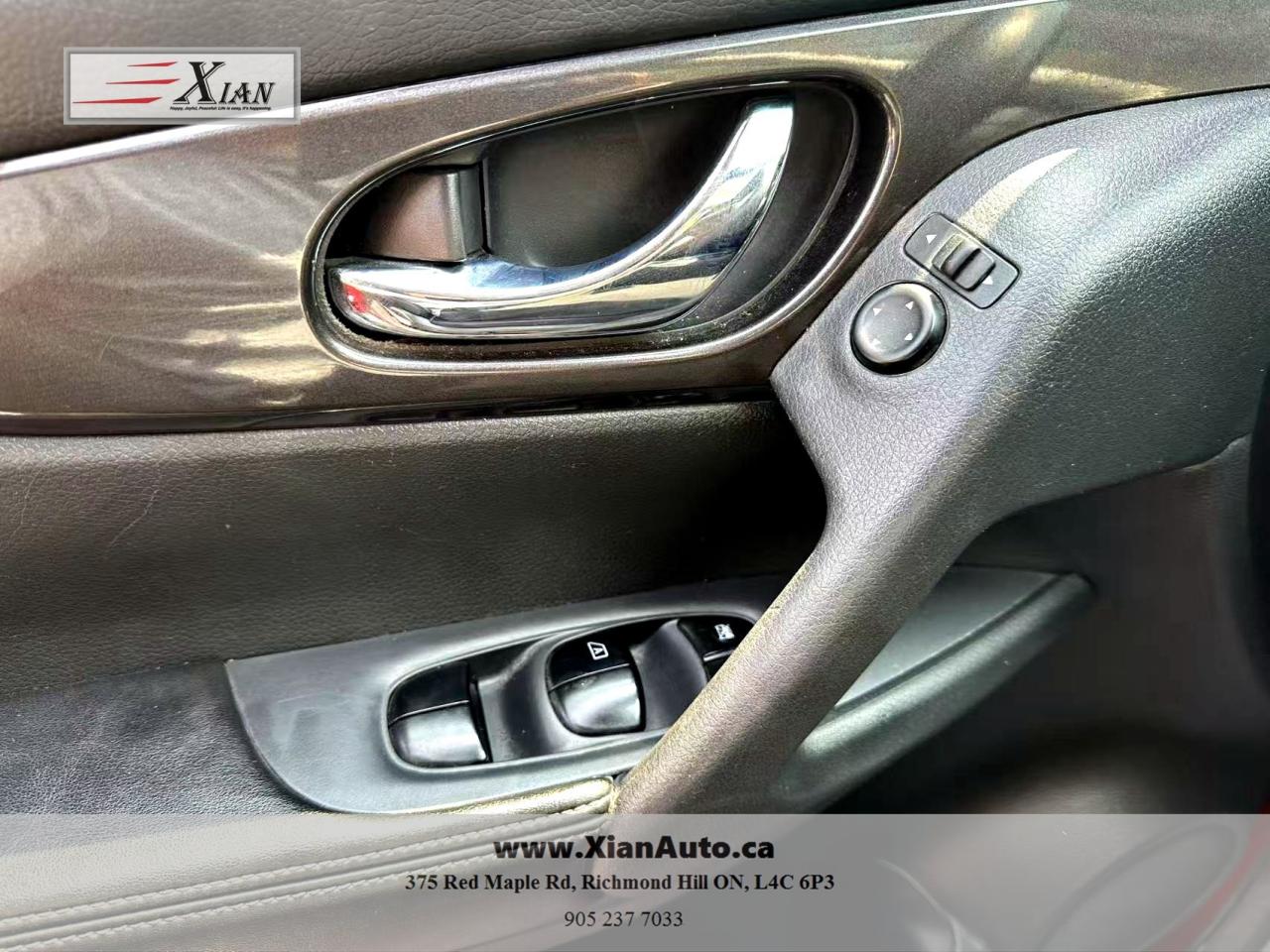 2019 Nissan Rogue AWD SV/ Clean Carfax Photo