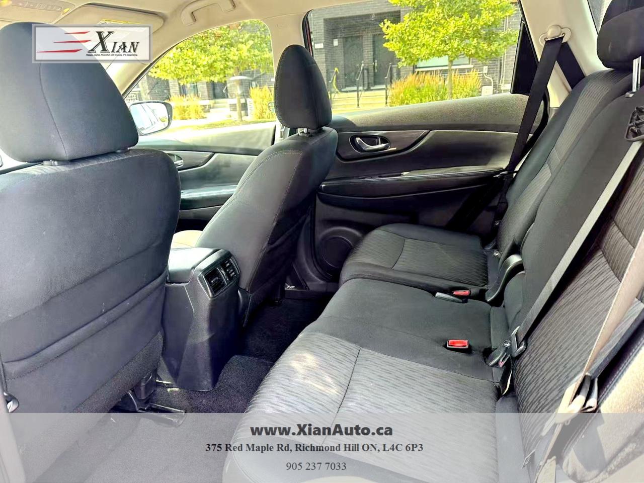 2019 Nissan Rogue AWD SV/ Clean Carfax Photo