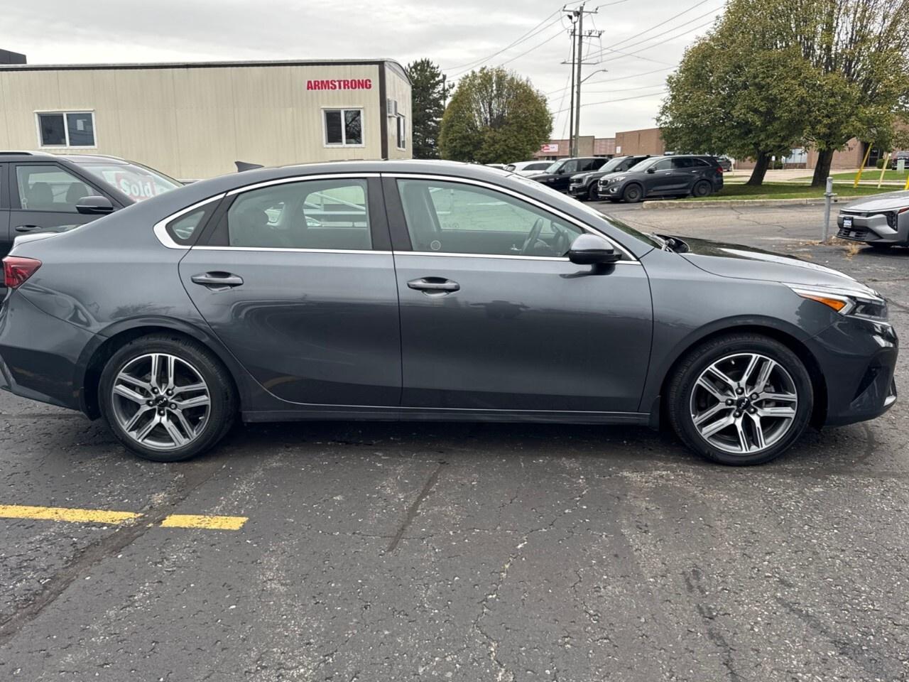 2022 Kia Forte EX+ IVT Photo
