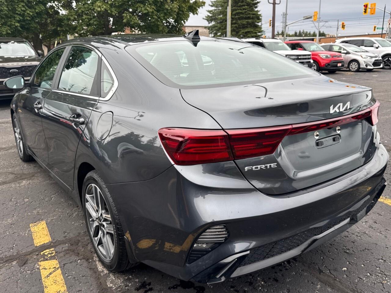 2022 Kia Forte EX+ IVT Photo