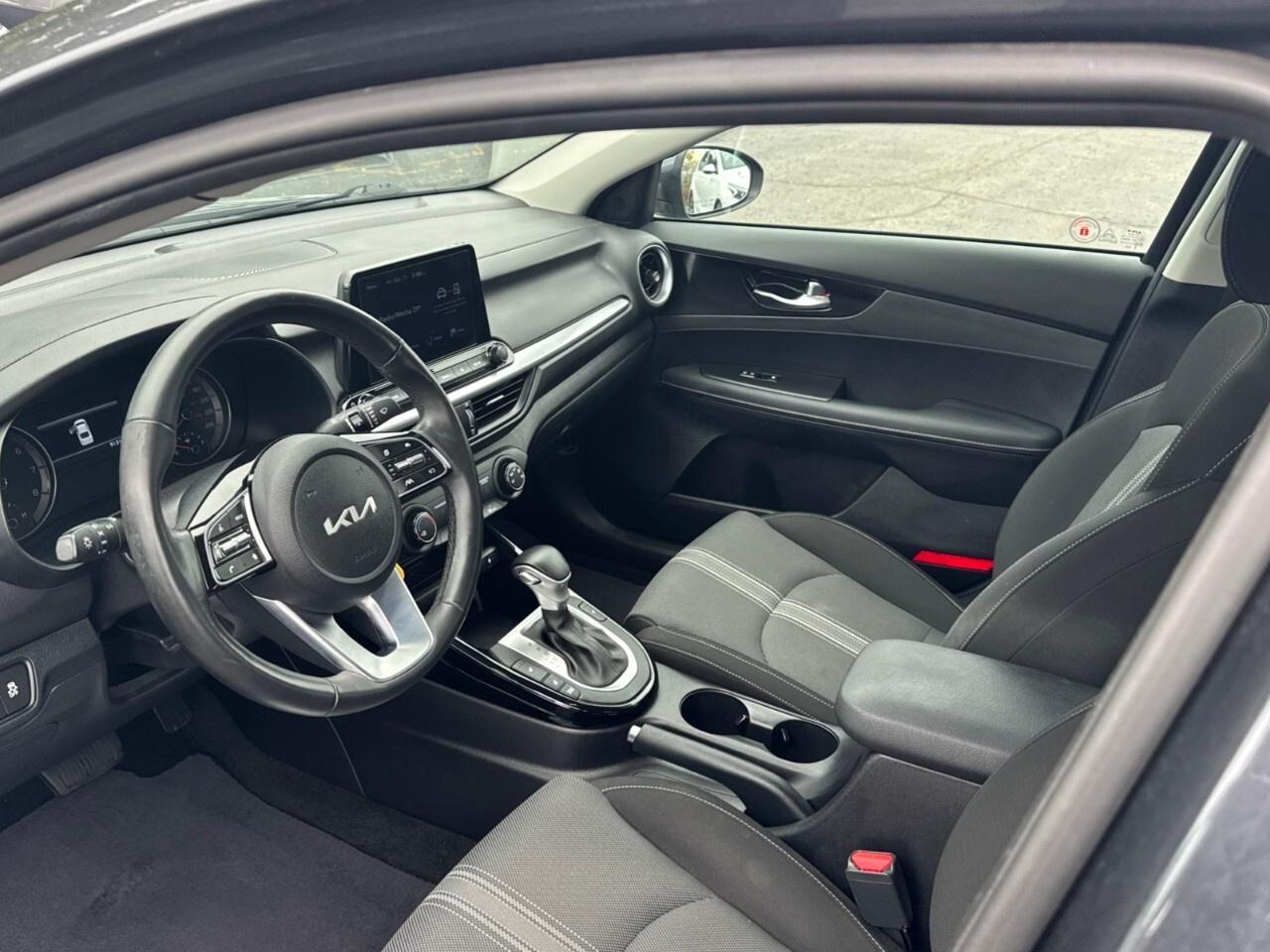 2022 Kia Forte EX+ IVT Photo