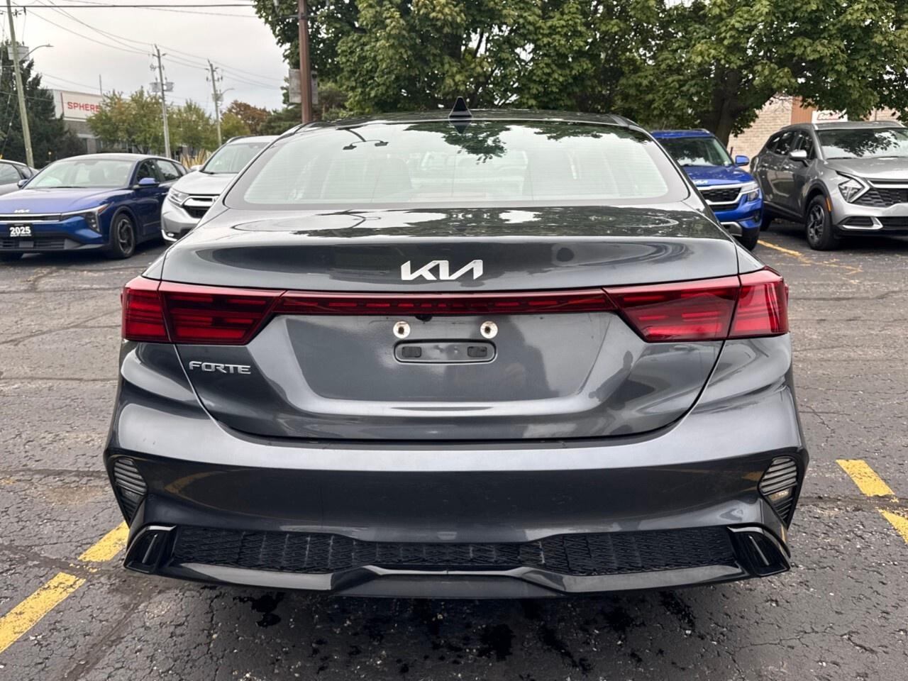 2022 Kia Forte EX+ IVT Photo