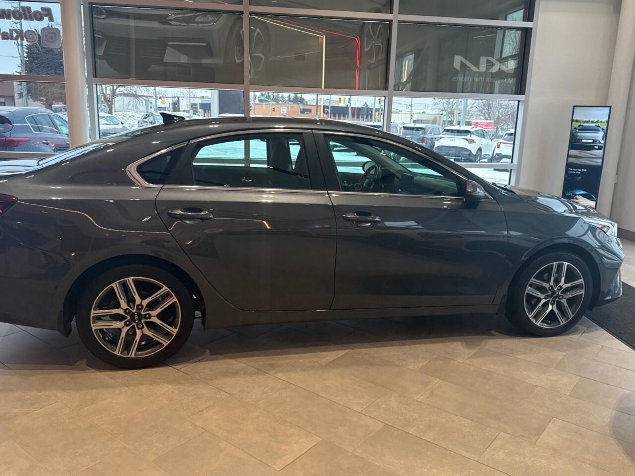 2022 Kia Forte EX+ IVT Photo3