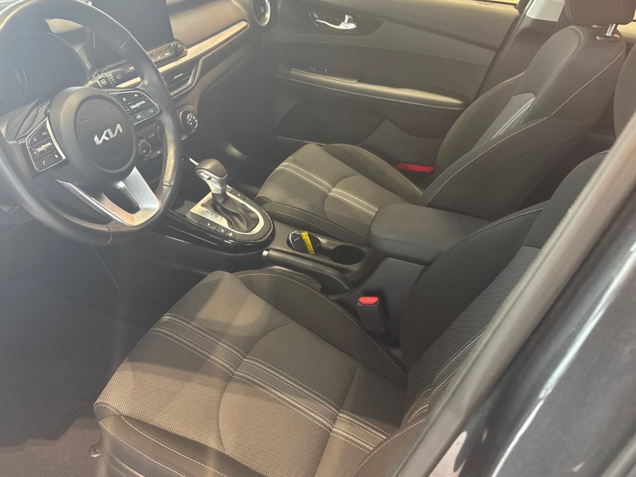 2022 Kia Forte EX+ IVT Photo