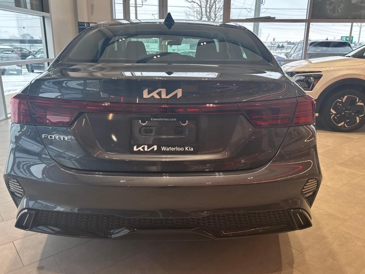 2022 Kia Forte EX+ IVT Photo